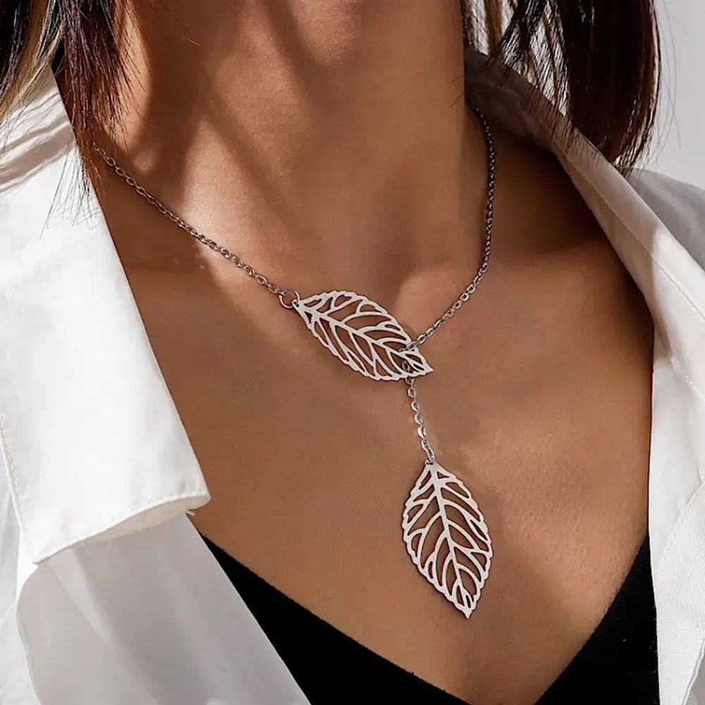 ⚜️𝟯𝟬%𝗢𝗙𝗙 𝗯𝘂𝗻𝗱𝗹𝗲𝘀 𝟯+⚜️ NEW 2 Large Leaves Dangly Necklace - Picture 7 of 16